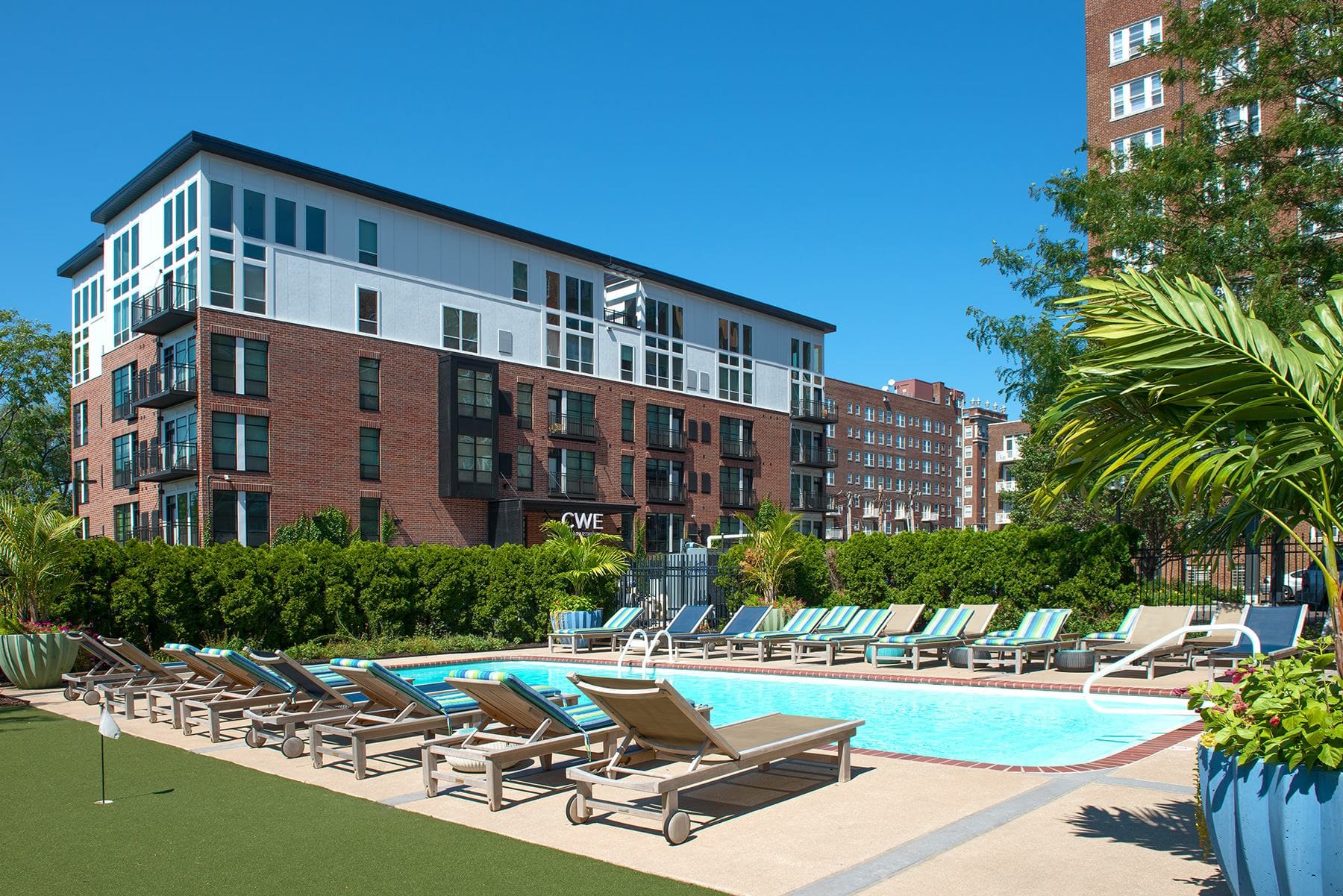 Pool With Building View at 275 on the Park, Missouri, 6310